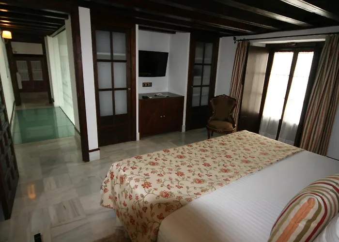 Palacio San BartoloméHostal